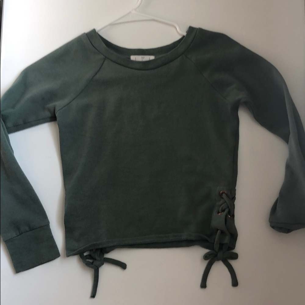 Thick green sweater